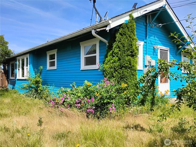 6845 S Clement Avenue, Tacoma, WA 98409