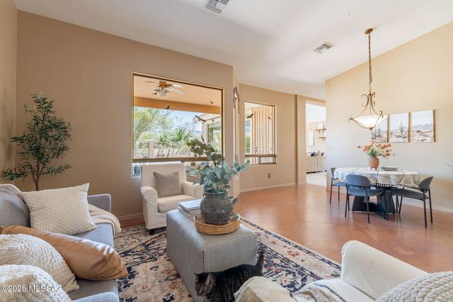 11372 N Twin Spur Court, Oro Valley, AZ 85737