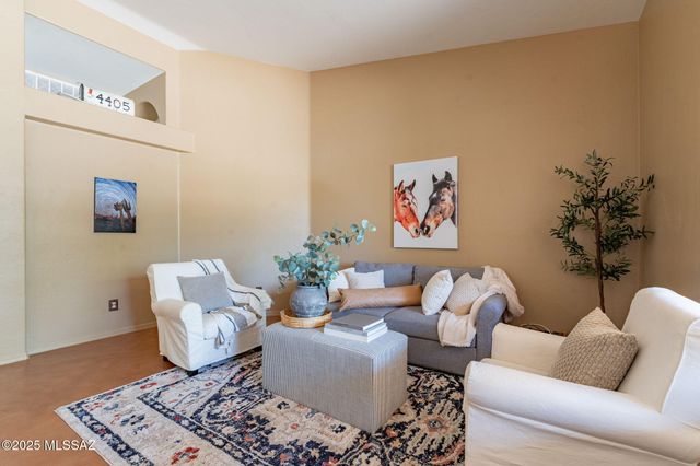 11372 N Twin Spur Court, Oro Valley, AZ 85737