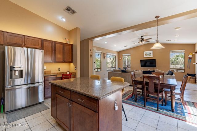 11372 N Twin Spur Court, Oro Valley, AZ 85737