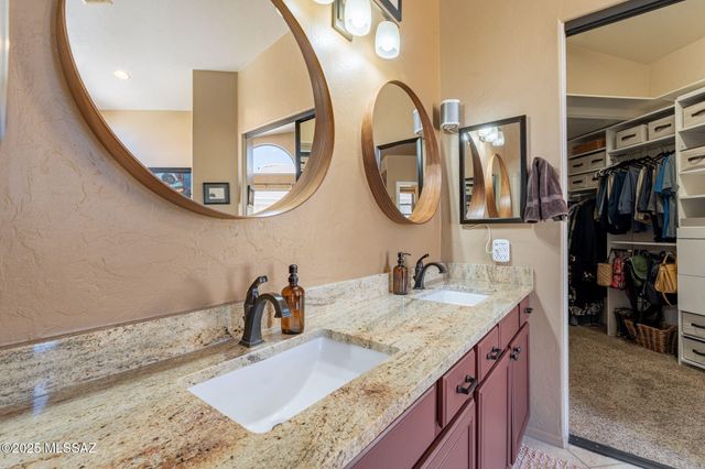 11372 N Twin Spur Court, Oro Valley, AZ 85737