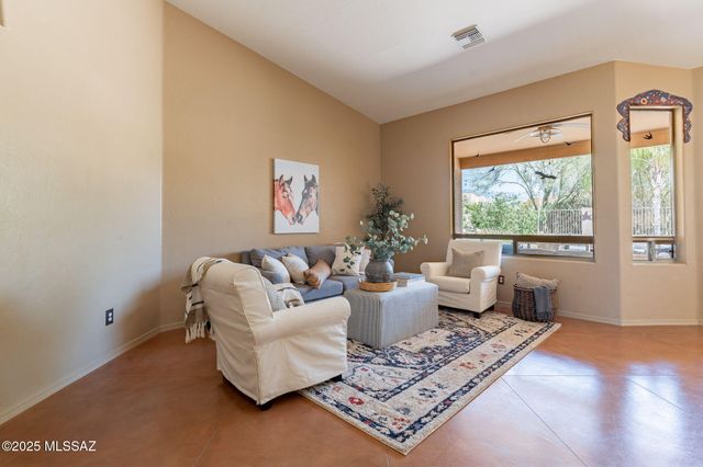 11372 N Twin Spur Court, Oro Valley, AZ 85737