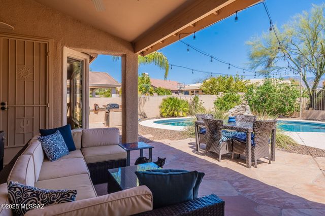 11372 N Twin Spur Court, Oro Valley, AZ 85737