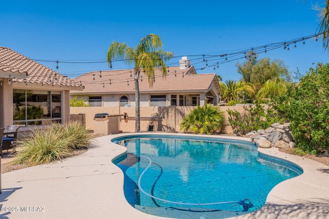 11372 N Twin Spur Court, Oro Valley, AZ 85737
