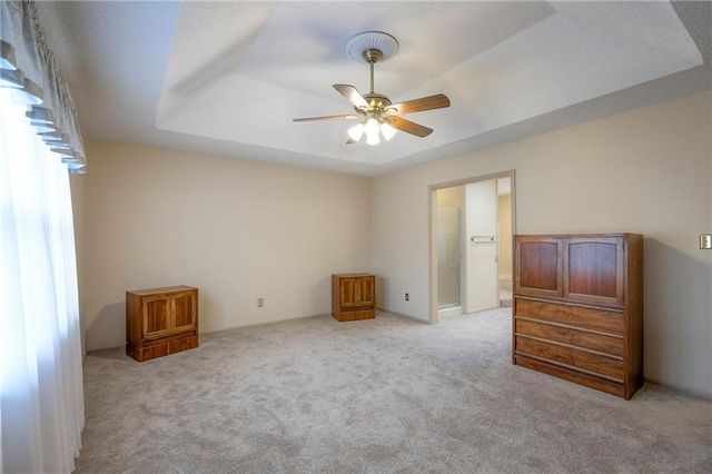 14816 E 33rd Street S, Independence, MO 64055