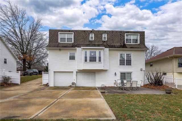 14816 E 33rd Street S, Independence, MO 64055