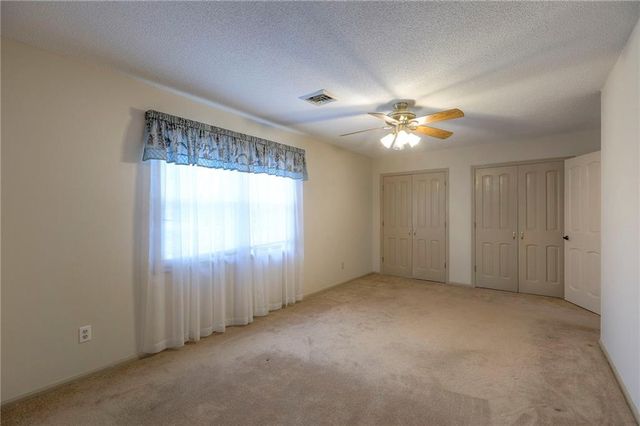 14816 E 33rd Street S, Independence, MO 64055