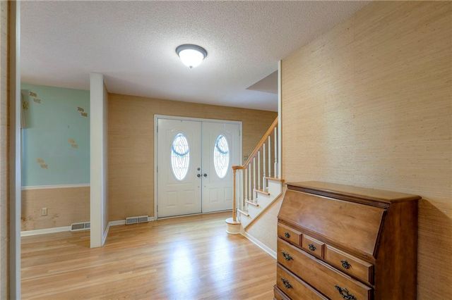 14816 E 33rd Street S, Independence, MO 64055