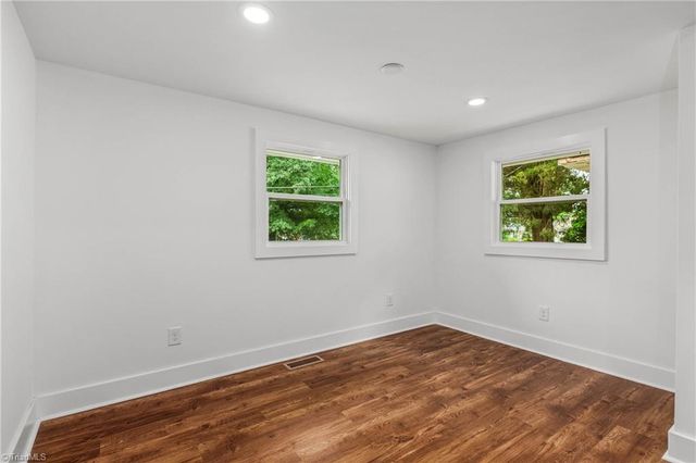 1533 NE 25th Street, Winston-salem, NC 27105