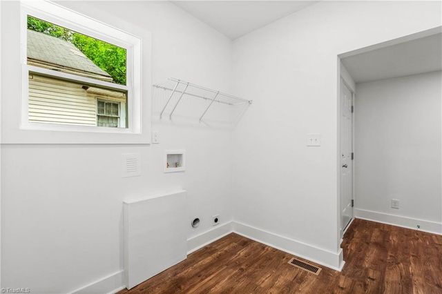 1533 NE 25th Street, Winston-salem, NC 27105