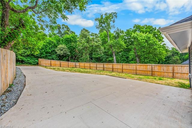 1533 NE 25th Street, Winston-salem, NC 27105