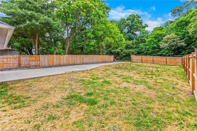 1533 NE 25th Street, Winston-salem, NC 27105