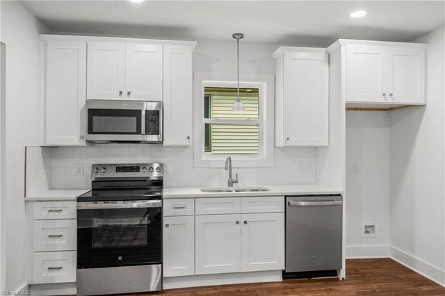 1533 NE 25th Street, Winston-salem, NC 27105