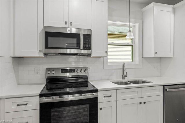1533 NE 25th Street, Winston-salem, NC 27105
