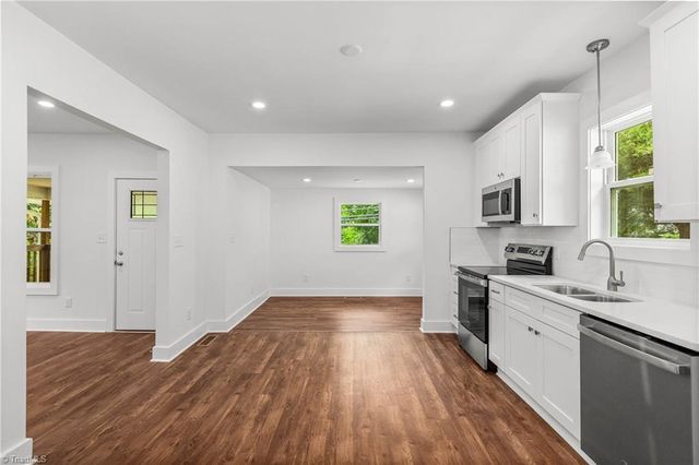 1533 NE 25th Street, Winston-salem, NC 27105