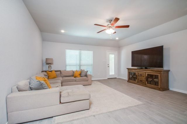 2911 Teak Drive, Melissa, TX 75454