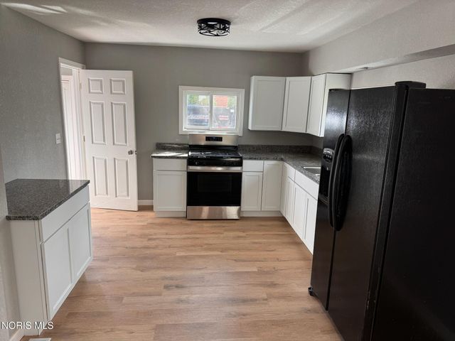 611 W Jackson Street, West Unity, OH 43570