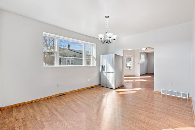 1315 Pershing Boulevard, Clinton, IA 52732