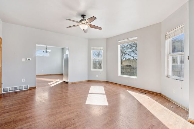 1315 Pershing Boulevard, Clinton, IA 52732