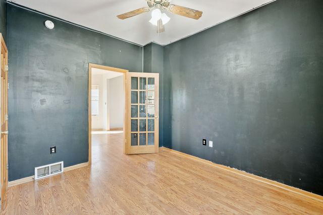 1315 Pershing Boulevard, Clinton, IA 52732