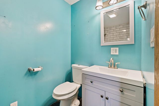 1315 Pershing Boulevard, Clinton, IA 52732