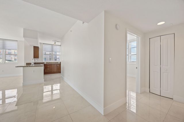 450 N Federal Highway 905, Boynton Beach, FL 33435