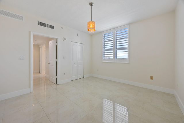 450 N Federal Highway 905, Boynton Beach, FL 33435