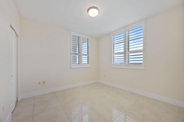 450 N Federal Highway 905, Boynton Beach, FL 33435