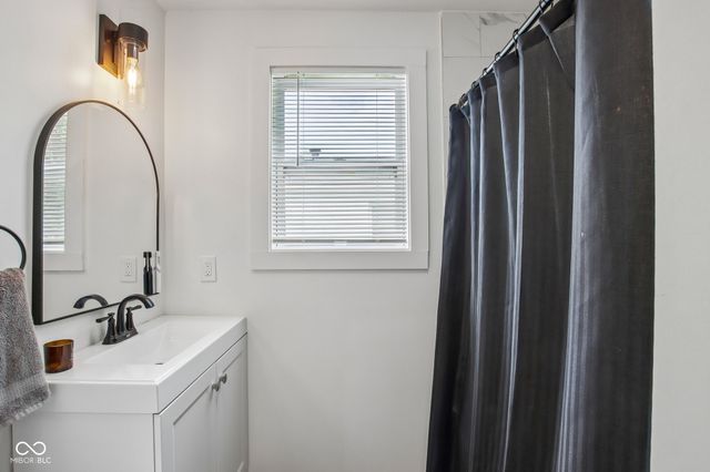 6018 Ivanhoe Street, Indianapolis, IN 46219