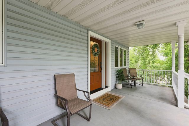 1500 93rd Avenue N, Brooklyn Park, MN 55444