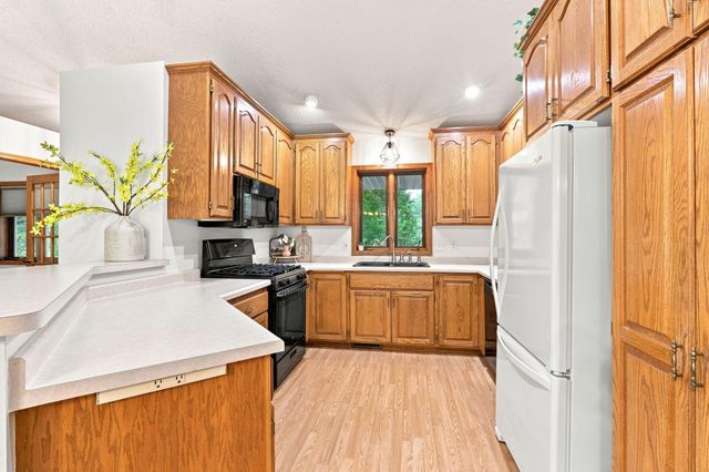 1500 93rd Avenue N, Brooklyn Park, MN 55444