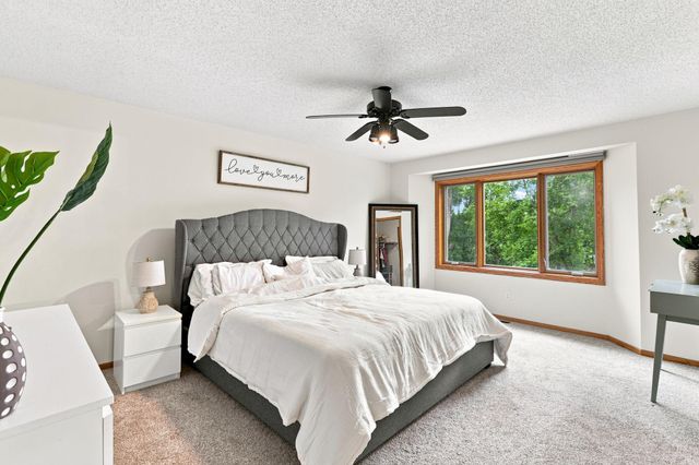 1500 93rd Avenue N, Brooklyn Park, MN 55444