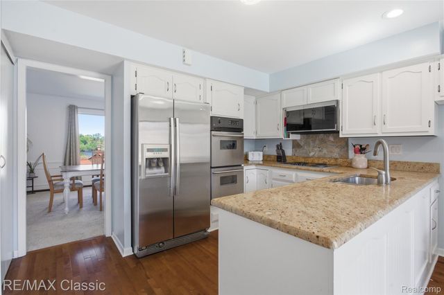 3961 Chablis Street ., West Bloomfield Charter Township, MI 48323