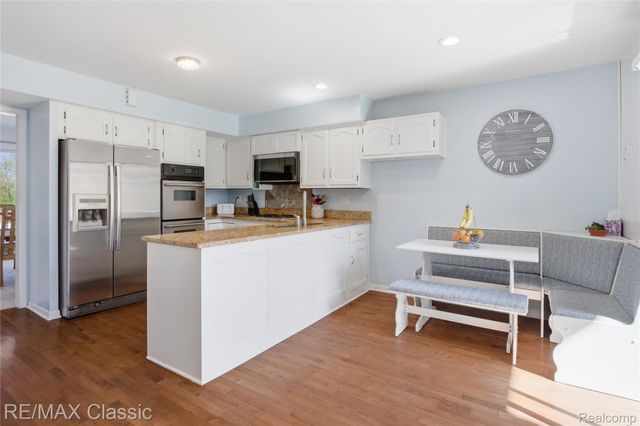 3961 Chablis Street ., West Bloomfield Charter Township, MI 48323