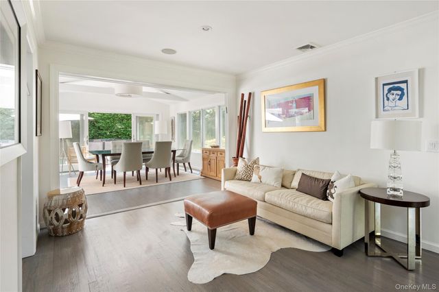 89 South Road, Westhampton Beach, NY 11978