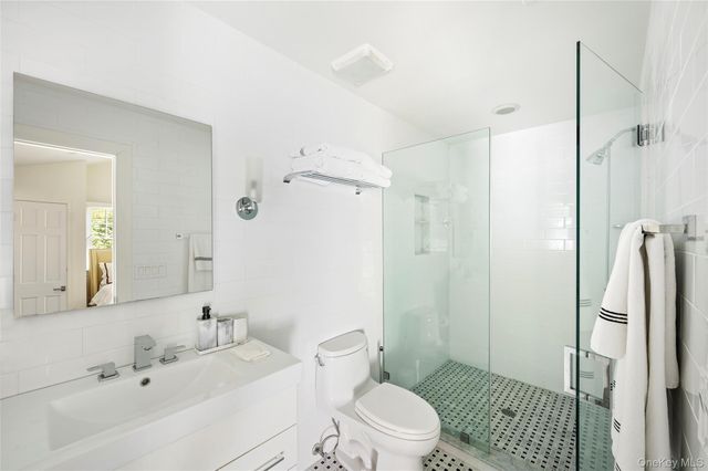 89 South Road, Westhampton Beach, NY 11978