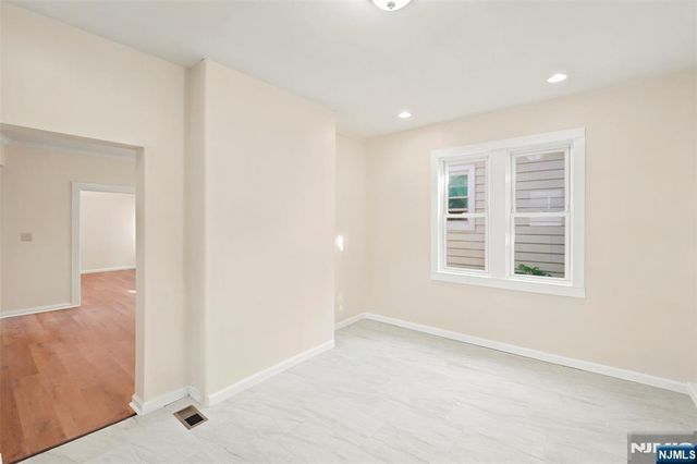 359-361 18th Street, Newark, NJ 07103