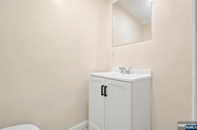 359-361 18th Street, Newark, NJ 07103