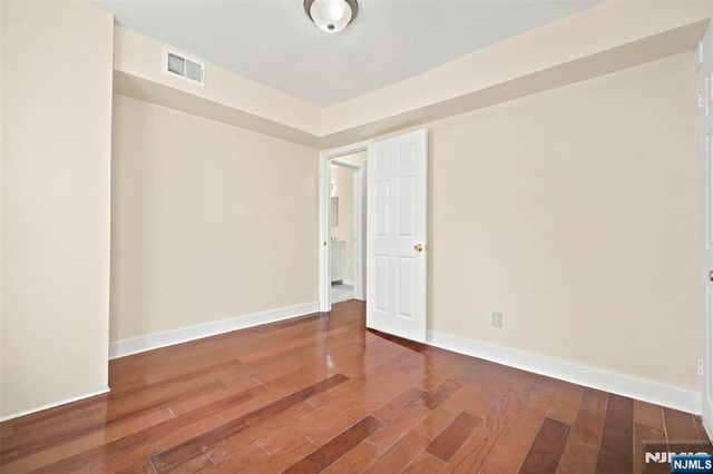 359-361 18th Street, Newark, NJ 07103