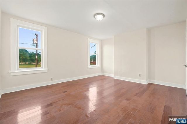 359-361 18th Street, Newark, NJ 07103