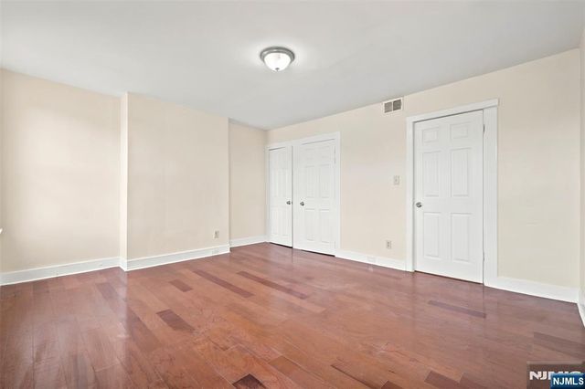 359-361 18th Street, Newark, NJ 07103