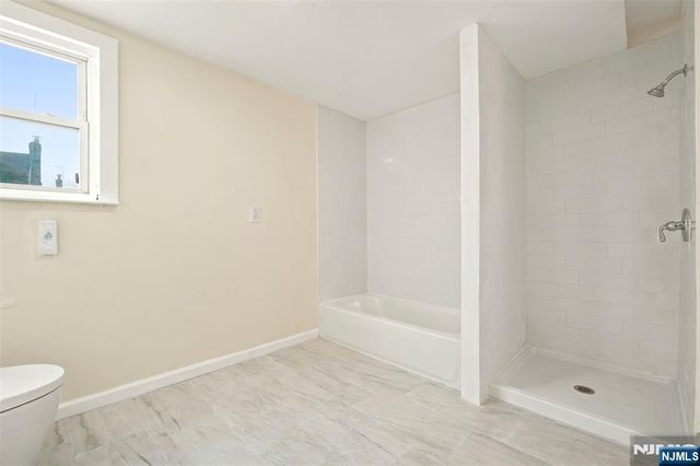 359-361 18th Street, Newark, NJ 07103