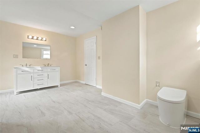 359-361 18th Street, Newark, NJ 07103