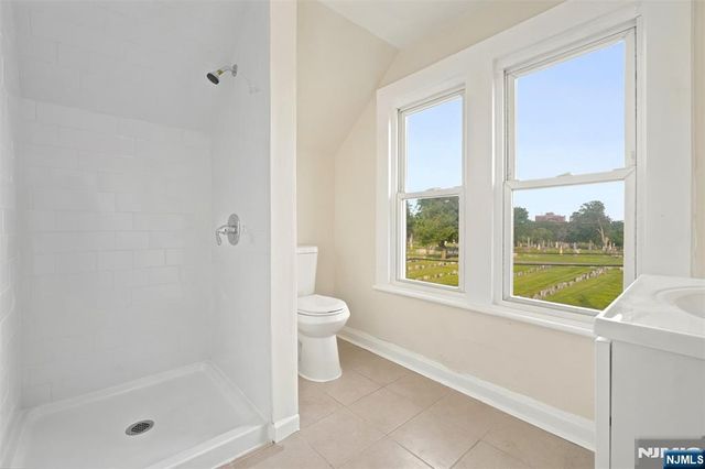 359-361 18th Street, Newark, NJ 07103