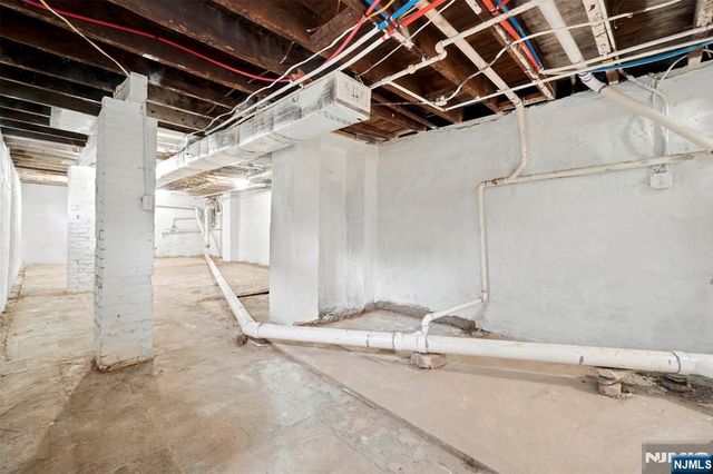 359-361 18th Street, Newark, NJ 07103