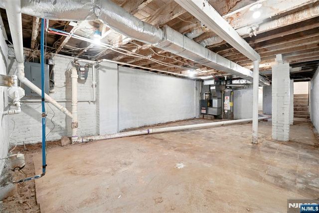 359-361 18th Street, Newark, NJ 07103