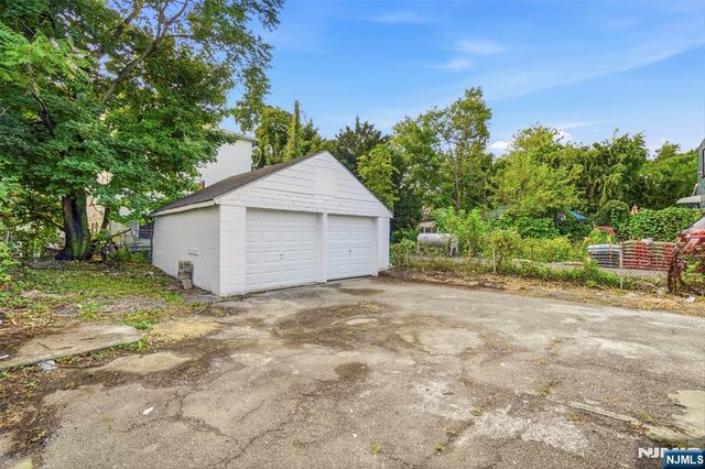 359-361 18th Street, Newark, NJ 07103