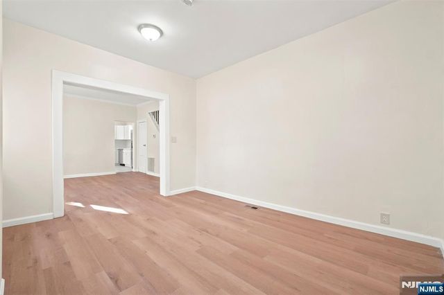 359-361 18th Street, Newark, NJ 07103