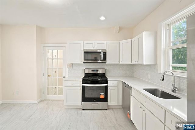 359-361 18th Street, Newark, NJ 07103