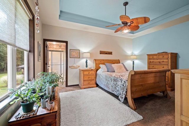 1048 FAVERSHAM WAY, Green Bay, WI 54313